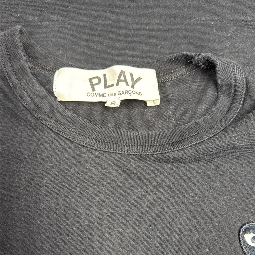 Comme des Garcons Black Play T-Shirt - Picture 2 of 4